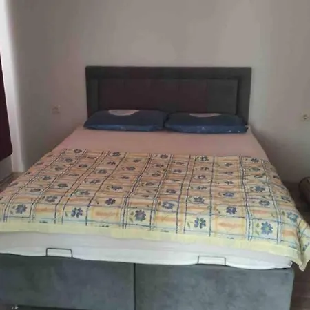 빌라 Bueyuek Arazili Suit Villa